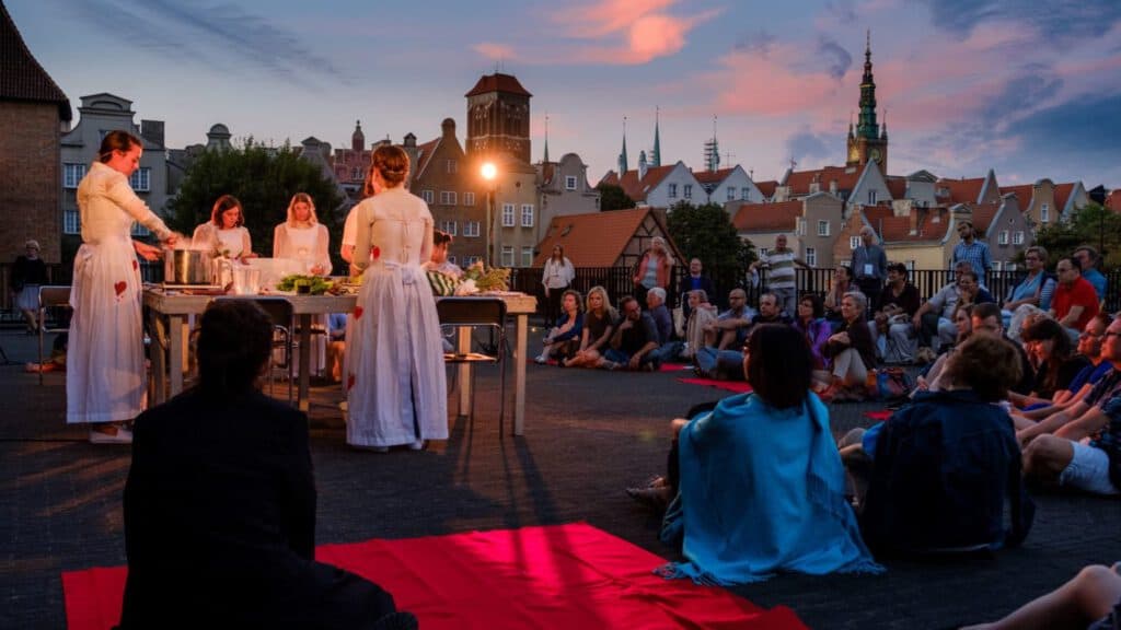 Verona Shakespeare Fringe FEAST-production-photograph-5-3-1536x864